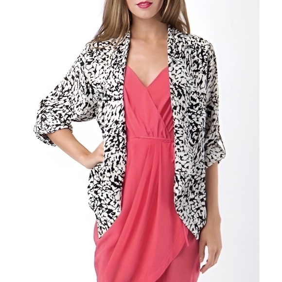 Yumi Kim Open Front Draped Blazer - Picture 13 of 13